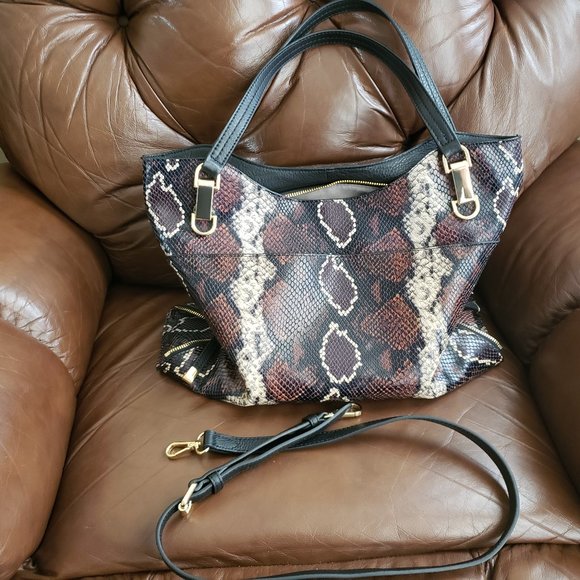 Vince Camuto | Bags | Handbag By Vince Camuto Snake Embossed Leather ...